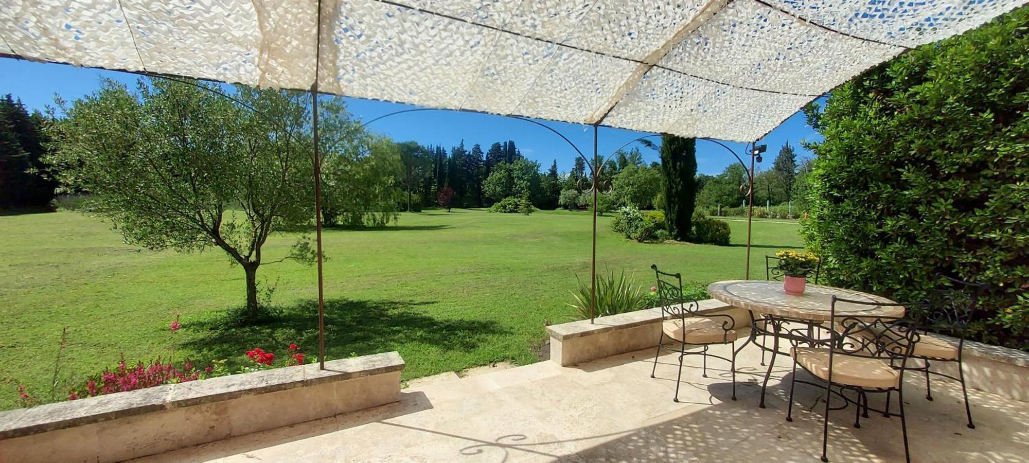 La Bastide Des Amouriers Caumont-sur-Durance Экстерьер фото