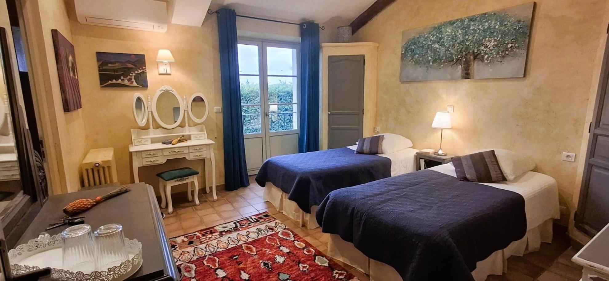 La Bastide Des Amouriers Caumont-sur-Durance Экстерьер фото